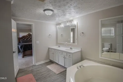 41 Stable Road Tarboro NC 27886