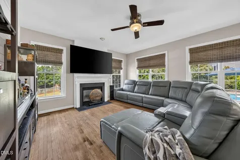 1258 Horsham Way Apex NC 27502