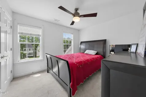 1258 Horsham Way Apex NC 27502
