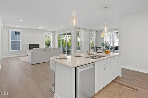 405 Gartrell Way Cary NC 27519