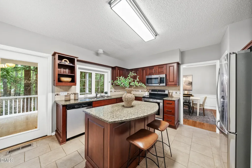 108 Woodshire Lane Chapel Hill NC 27514