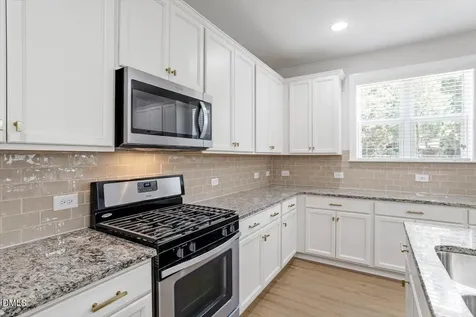 2104 Temple Hills Way Fuquay Varina NC 27526