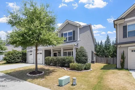 2104 Temple Hills Way Fuquay Varina NC 27526