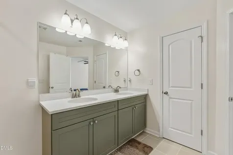 707 Davenbury Way Cary NC 27513
