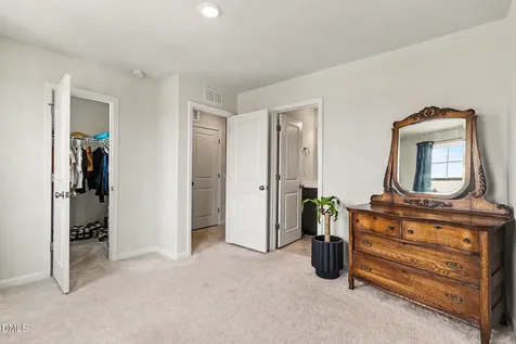 2541 Kasota Lane Raleigh NC 27610
