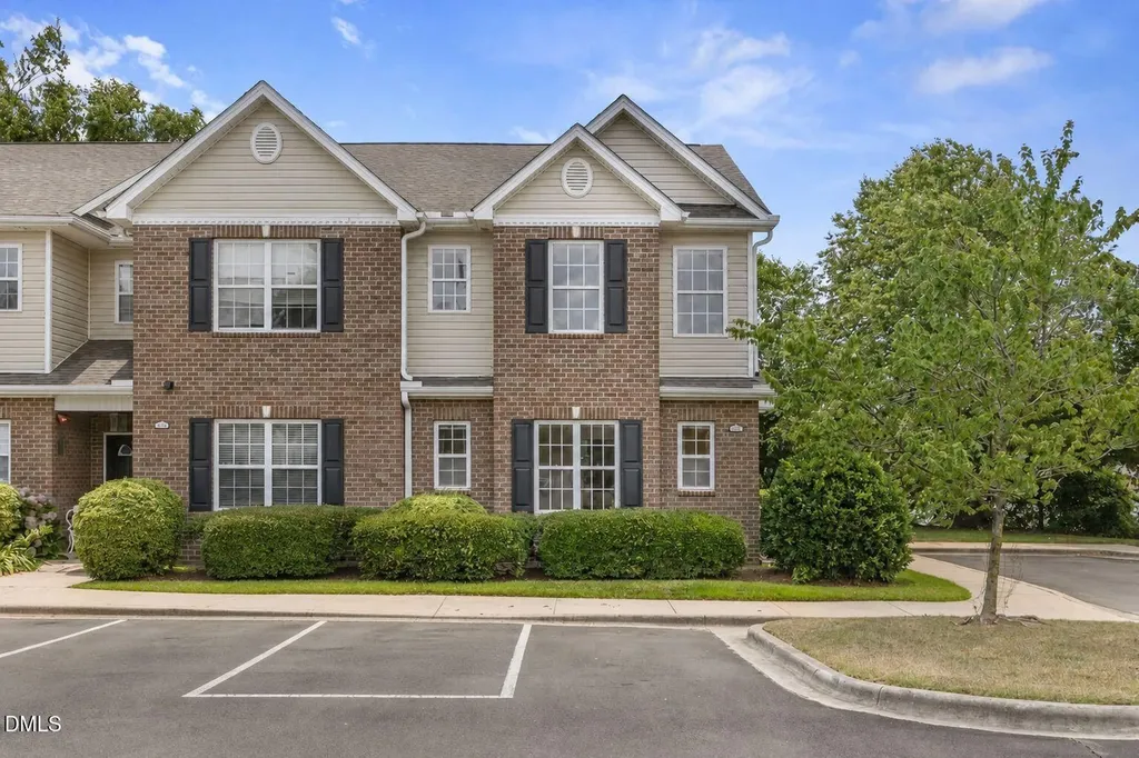 352 E Willhaven Drive Fuquay Varina NC 27526