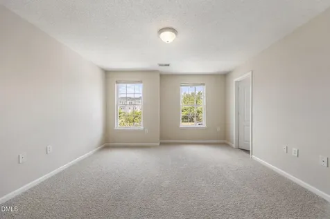 352 E Willhaven Drive Fuquay Varina NC 27526
