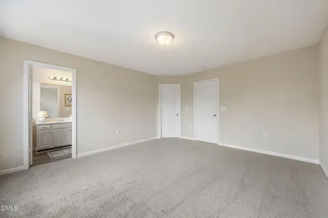352 E Willhaven Drive Fuquay Varina NC 27526