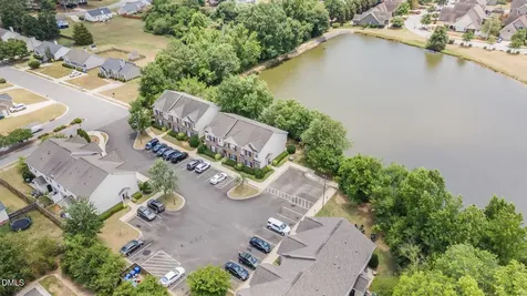 352 E Willhaven Drive Fuquay Varina NC 27526