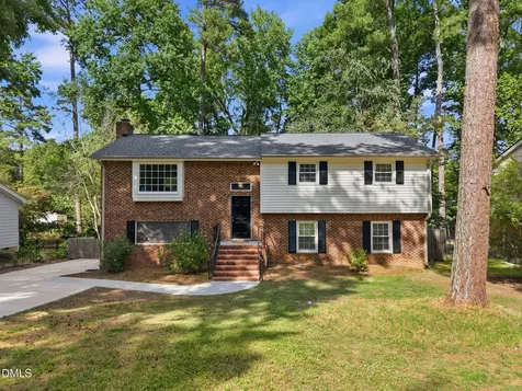 7608 Fiesta Way Raleigh NC 27615
