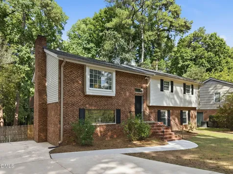 7608 Fiesta Way Raleigh NC 27615