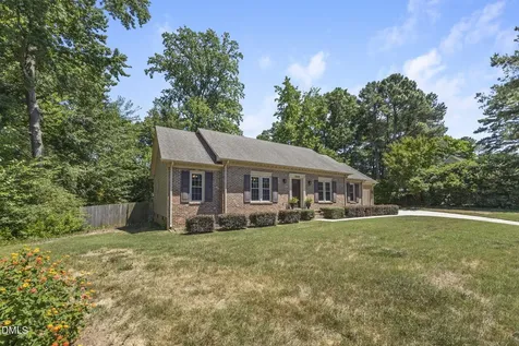 1002 Fair Oaks Lane Apex NC 27502