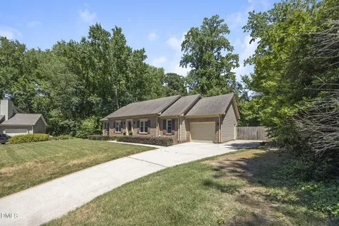 1002 Fair Oaks Lane Apex NC 27502