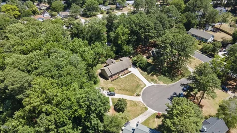 1002 Fair Oaks Lane Apex NC 27502