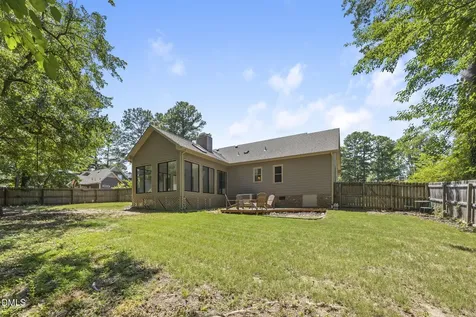 1002 Fair Oaks Lane Apex NC 27502