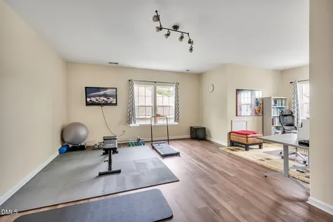 67 S Farnleigh Drive Chapel Hill NC 27517