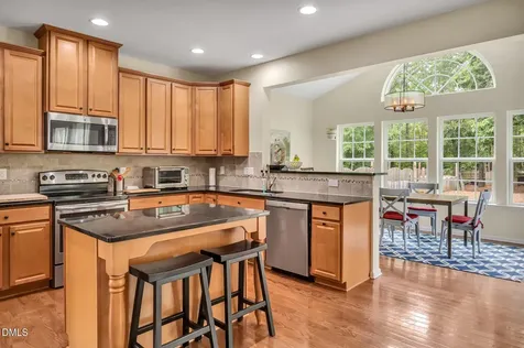 67 S Farnleigh Drive Chapel Hill NC 27517