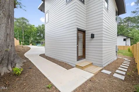 418 E Hammond Street Durham NC 27704