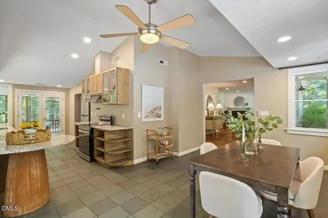 123 Windsor Circle Chapel Hill NC 27516