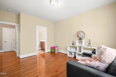 204 Grantwood Drive Holly Springs NC 27540