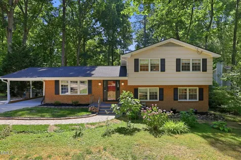 805 Ellynn Drive Cary NC 27511