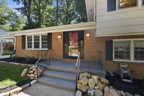 805 Ellynn Drive Cary NC 27511