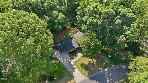 805 Ellynn Drive Cary NC 27511