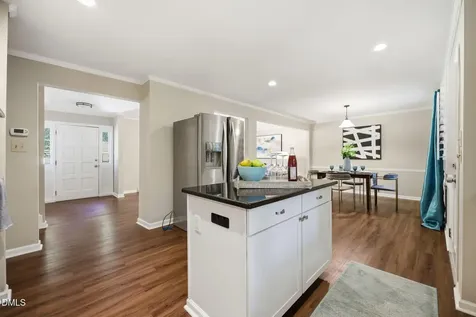 805 Ellynn Drive Cary NC 27511