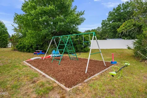 15 Old Garden Lane Youngsville NC 27596
