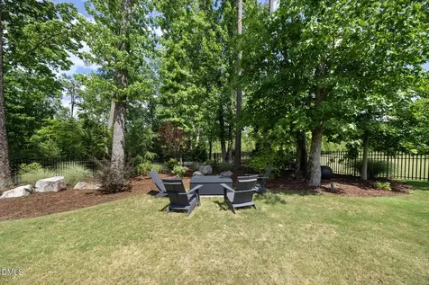 1601 Montvale Grant Way Cary NC 27519