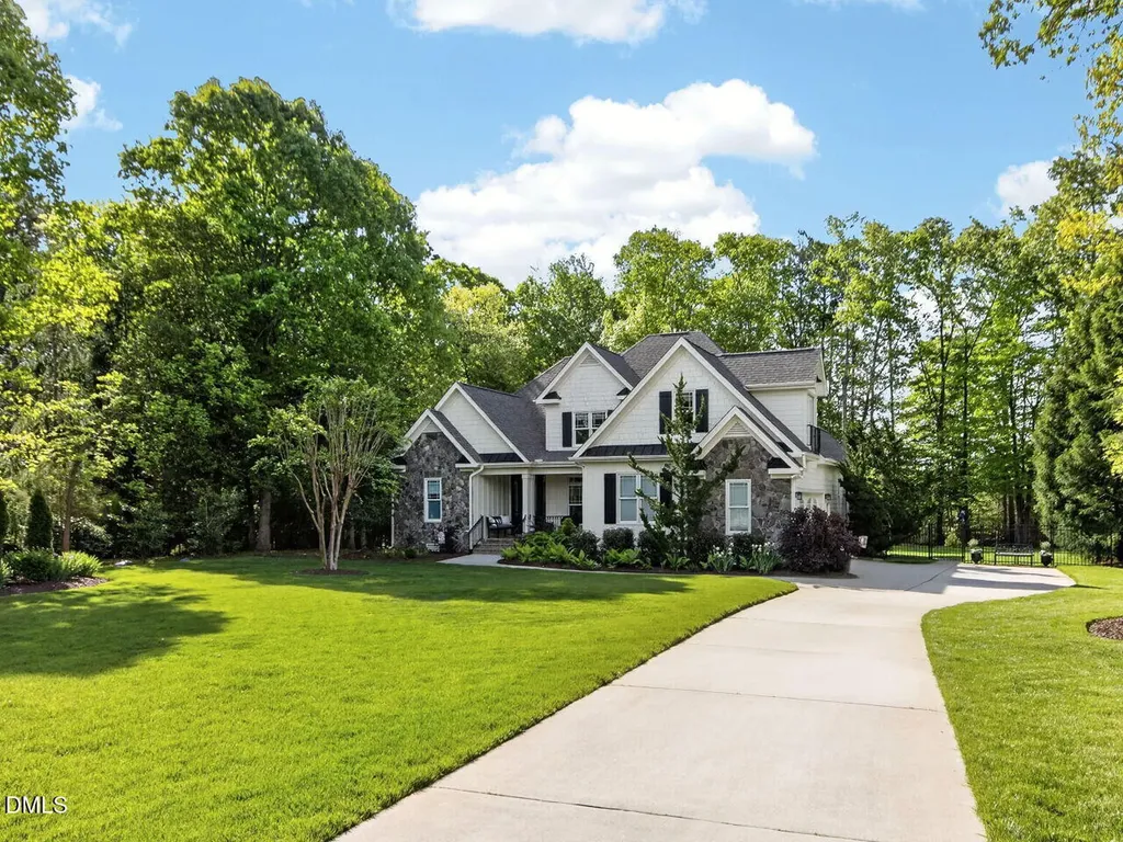 1006 Canterbury Court Youngsville NC 27596