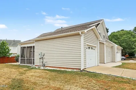 2032 Weaverline Drive Fuquay Varina NC 27526