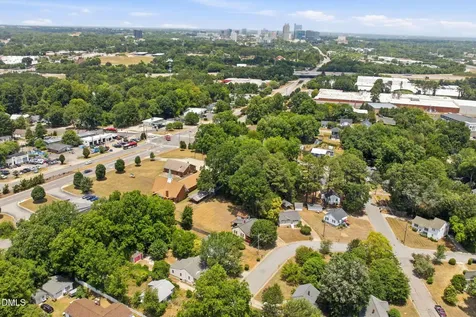 2716 Knowles Street Raleigh NC 27603