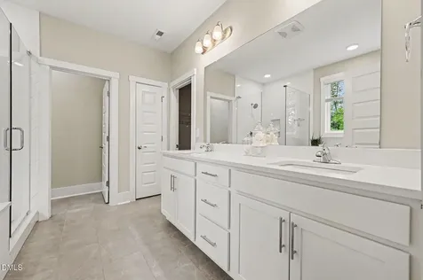 2719 Corydalis Way Apex NC 27502