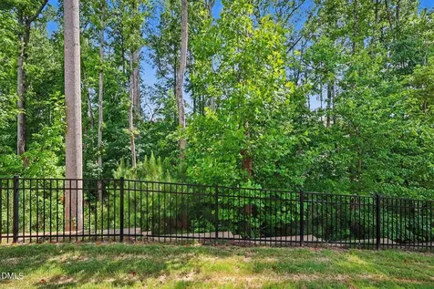 2719 Corydalis Way Apex NC 27502