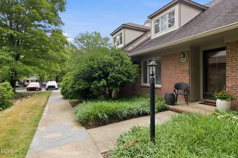 127 Essex Drive Chapel Hill NC 27514