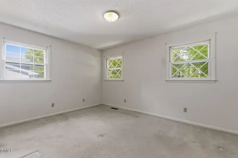 628 Ashe Avenue Cary NC 27511