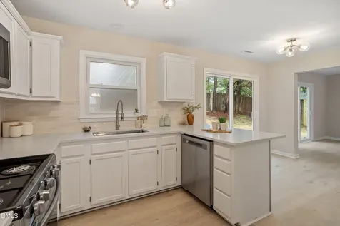 1414 Ravensthorpe Drive Fuquay Varina NC 27526