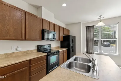 6617 Clarksburg Place Raleigh NC 27616