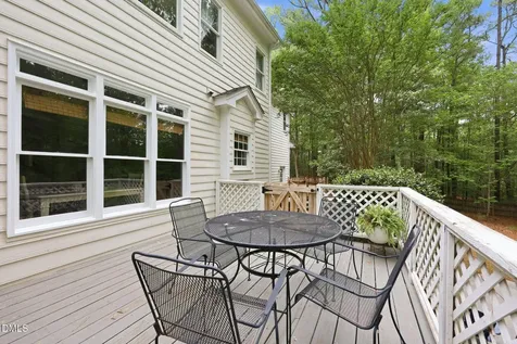 424 Grosvenor Drive Raleigh NC 27615