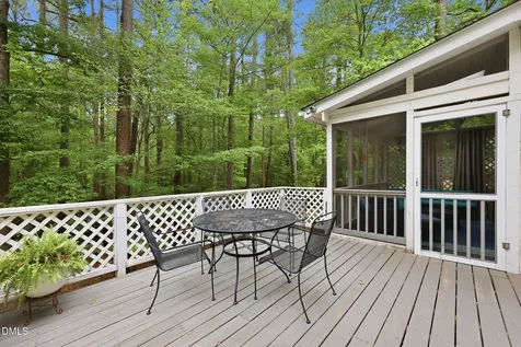 424 Grosvenor Drive Raleigh NC 27615