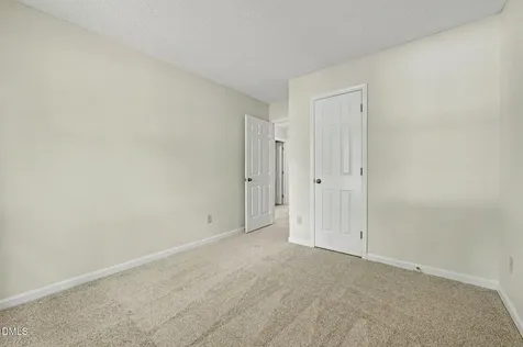 6802 Fairpoint Court Raleigh NC 27613
