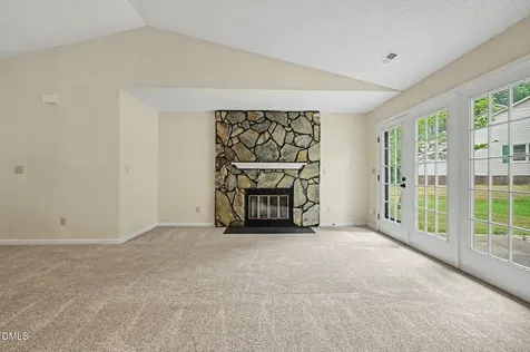 6802 Fairpoint Court Raleigh NC 27613