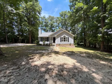 328 Thornwood Lane Youngsville NC 27596