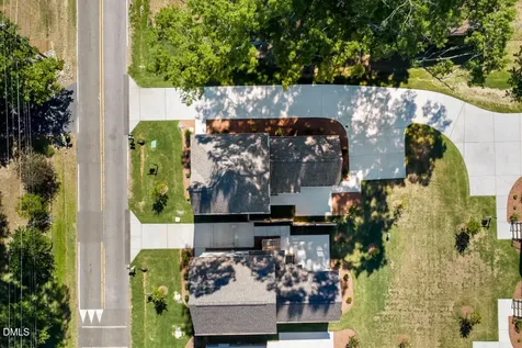 2803 B Fawn Avenue Durham NC 27705
