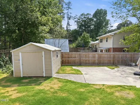 817 Chatham Lane Raleigh NC 27610
