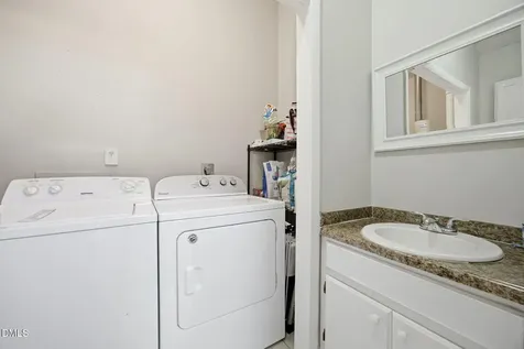 817 Chatham Lane Raleigh NC 27610