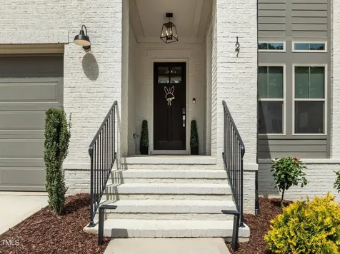 127 Sanderway Drive Chapel Hill NC 27516