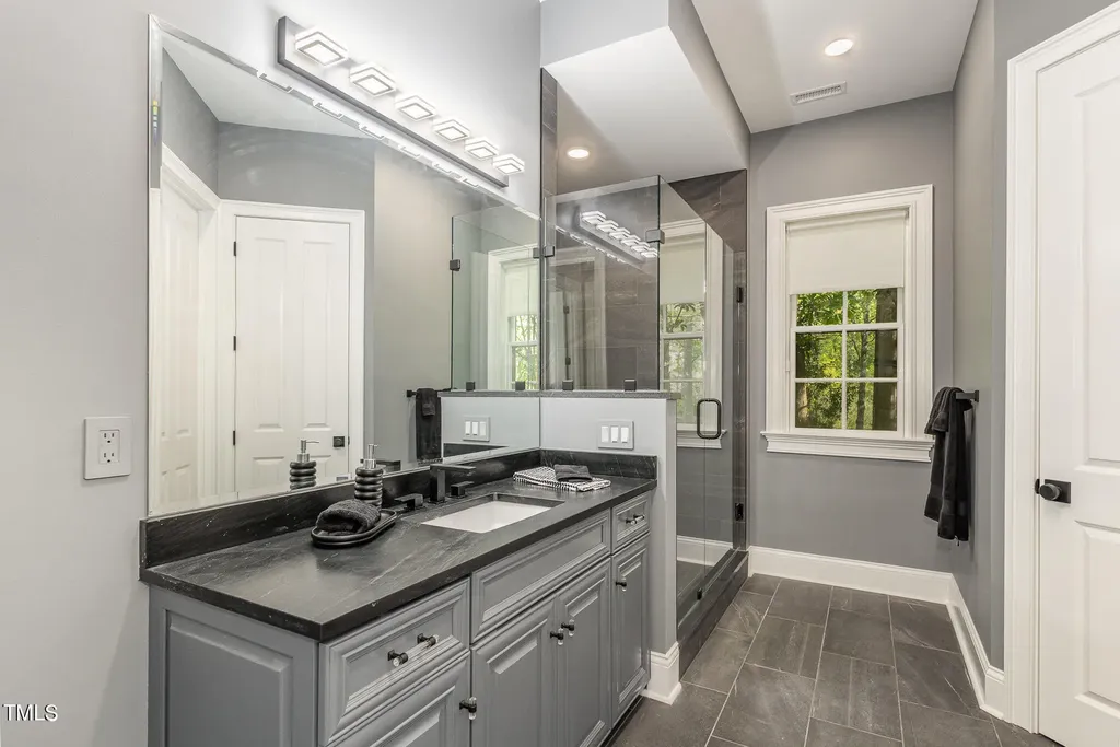 25303 Ludwell Chapel Hill NC 27517