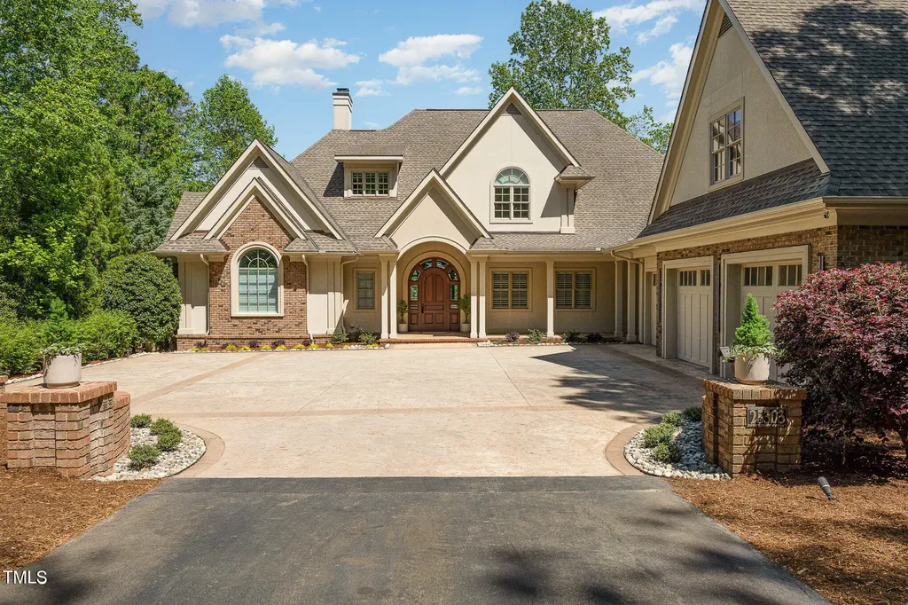 25303 Ludwell Chapel Hill NC 27517